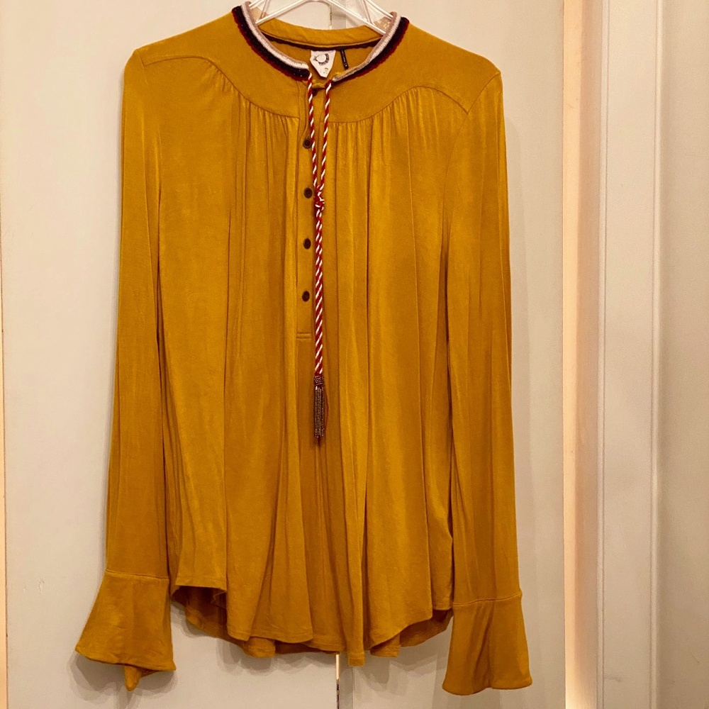 Akemi + Kin Goldie Blouse